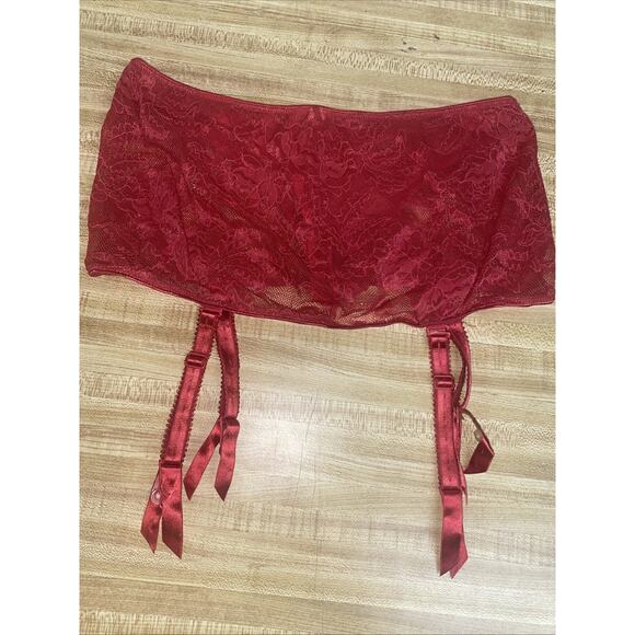 VICTORIA’S SECRET Red Lace Garter Thong Skirt Panties Sz Small - Picture 6 of 8